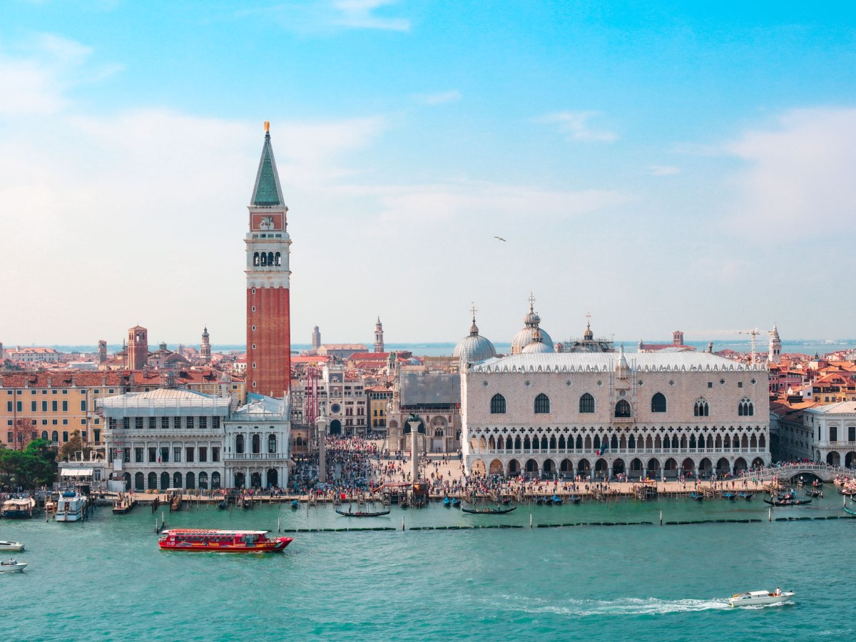 Venice Travel Guide
